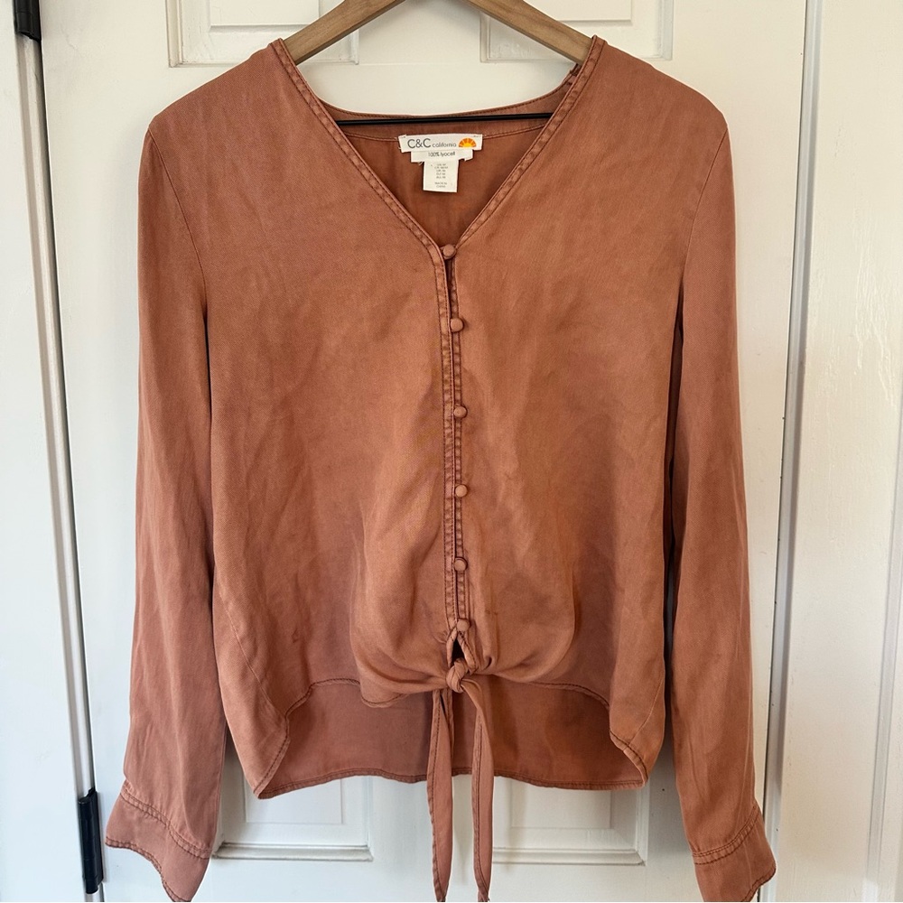 C&C California Women's Terracotta Tie-Front Blouse Size‎ M